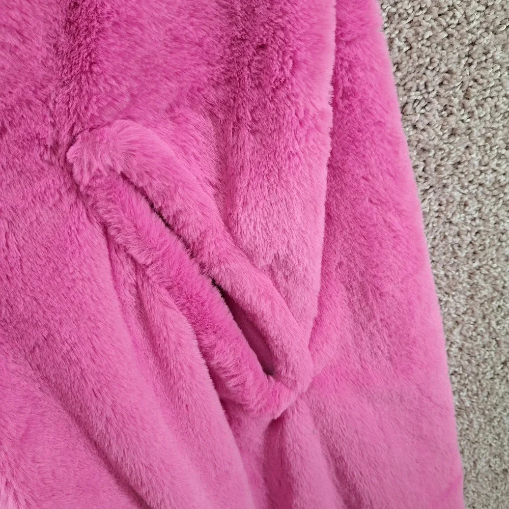 Hello Kitty by Sanrio Hooded Blanket Wrap Pink Comfy Throw Loungewear Y2K Sleep